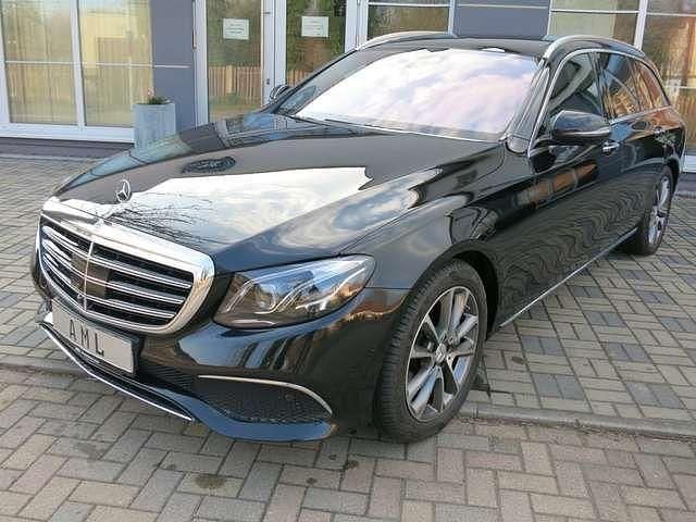 Gebraucht Mercedes E400 340 PS (250 kW) 2019 Obsidianschwarz  metalliclack Kombi