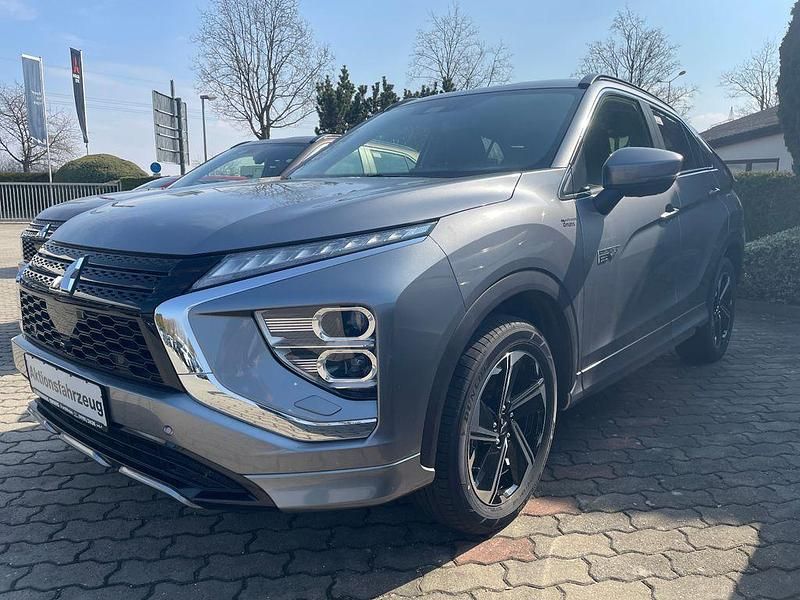 Neu Mitsubishi Eclipse Cross Plus 188 PS (138 kW) 2025 Grau SUV