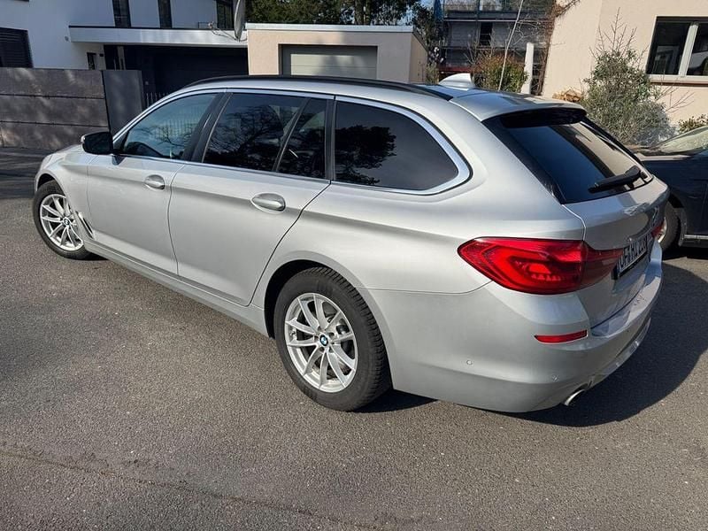 Gebraucht BMW 530 265 PS (194 kW) 2019 Silber Kombi