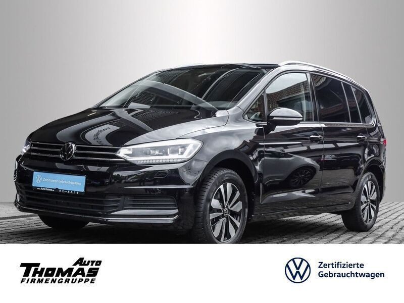 Deep black perleffekt Gebraucht 2024 VW Touran Comfortline Van / Kleinbus | 34.489 € (Fairer Preis) - Bild 1/3