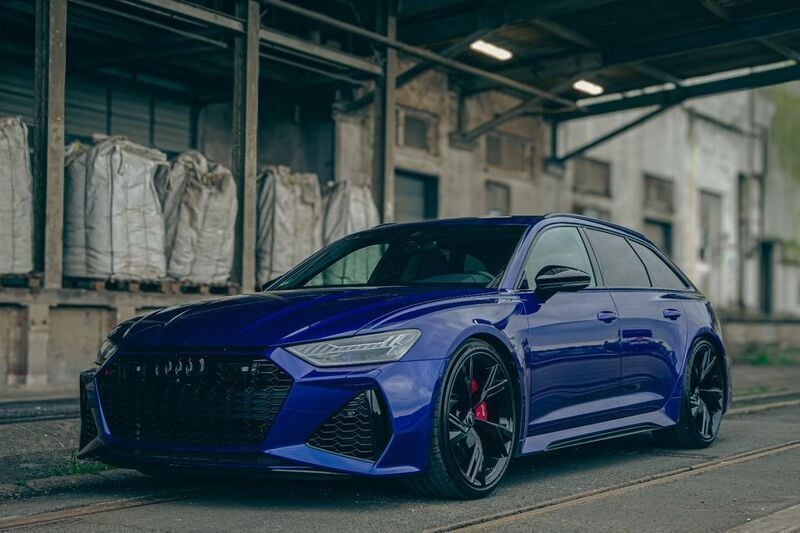 Blau Gebraucht 2021 Audi RS6 Exclusive Kombi | 74.900 € - Bild 1/4