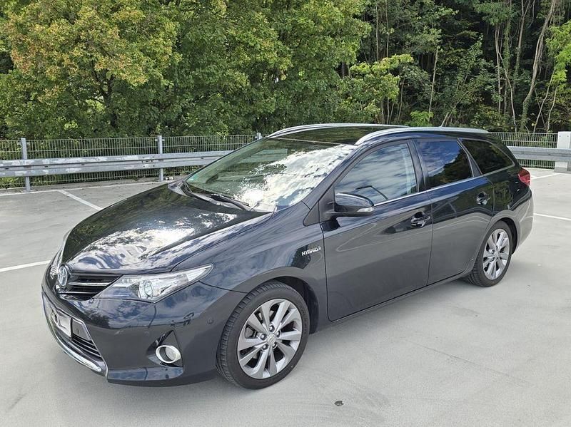 Blau Gebraucht 2014 Toyota Auris Touring Sports Kombi | 6.800 € (Fairer Preis) - Bild 1/4