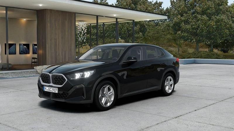 Neu BMW X2 150 PS (110 kW) 2026 Schwarz uni SUV
