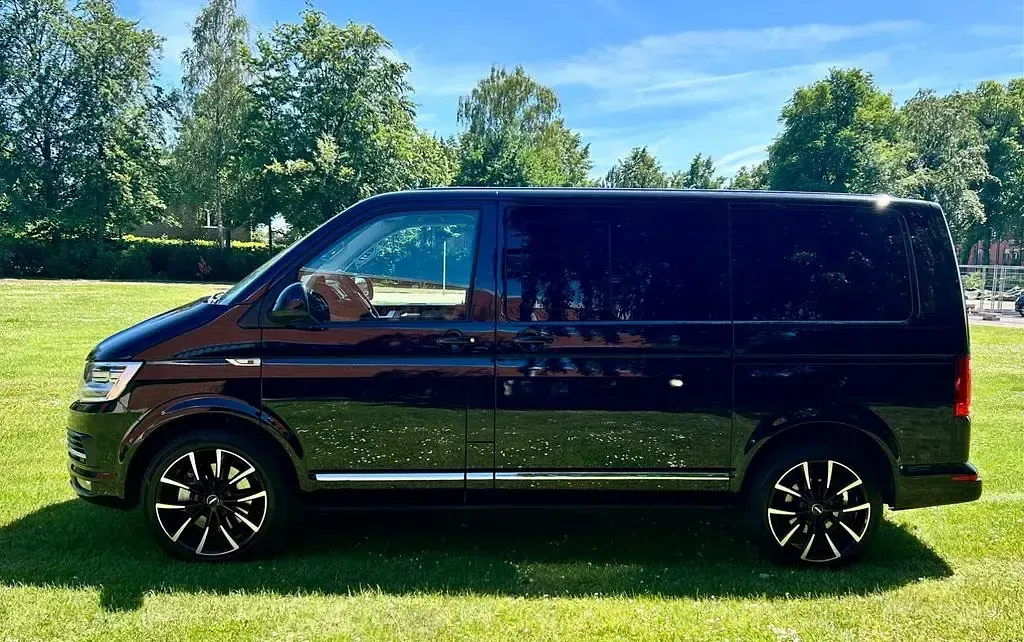 Gebraucht VW Multivan 204 PS (150 kW) 2016 Schwarz Van / Kleinbus