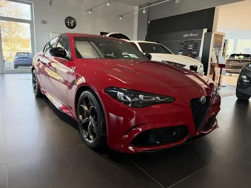 Gebraucht Alfa Romeo Giulia Quadrifoglio 519 PS (381 kW) 2023 Rosso alfa, uni Limousine