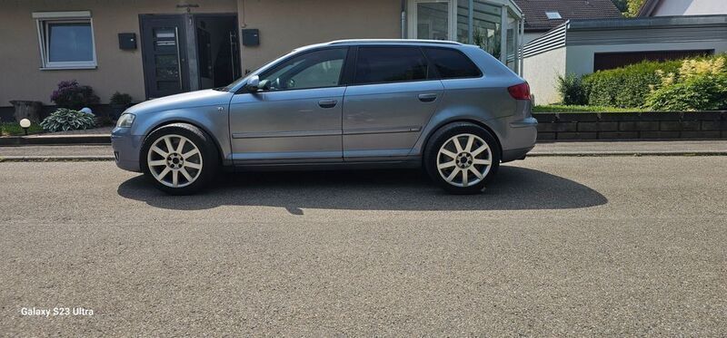 Silber Gebraucht 2006 Audi A3 Sportback S-Line Limousine | 3.500 € (Superpreis) - Bild 1/4