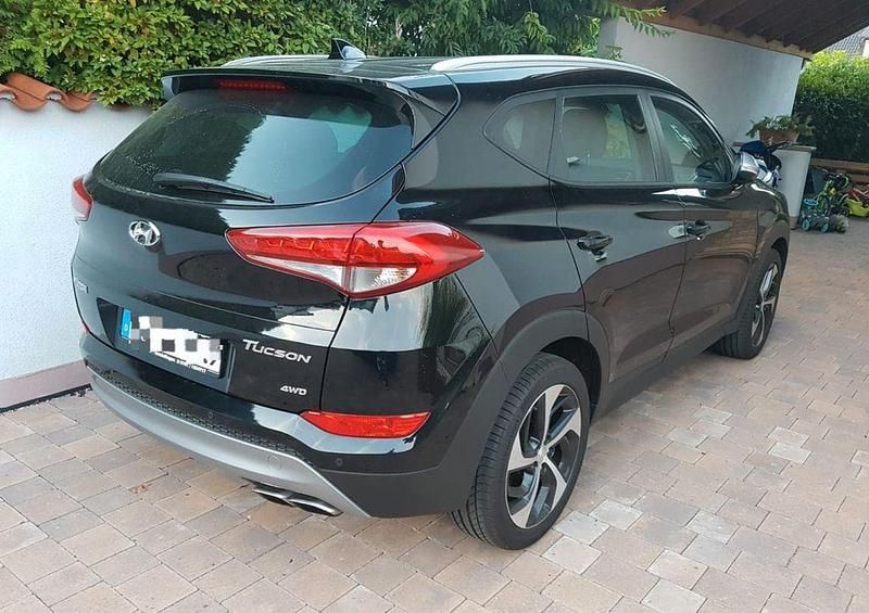 Gebraucht Hyundai Tucson Advantage 177 PS (130 kW) 2017 Schwarz SUV