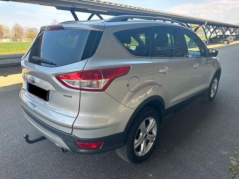 Gebraucht Ford Kuga 150 PS (110 kW) 2015 Silber SUV