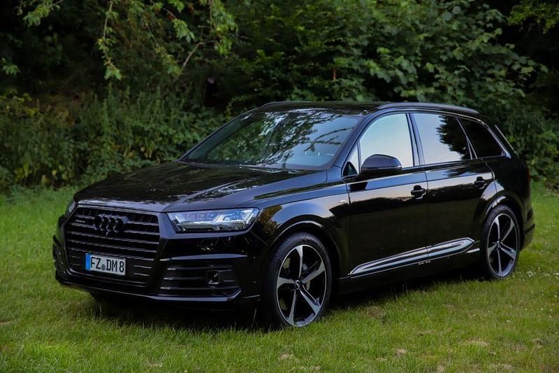 Schwarz Gebraucht 2017 Audi Q7 Ambiente SUV | 36.500 € (Fairer Preis) - Bild 1/4
