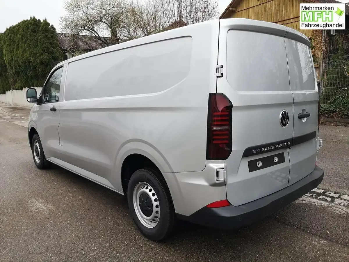 Neu VW Transporter 100 kW (136 PS) 2026 Light grey metallic Van