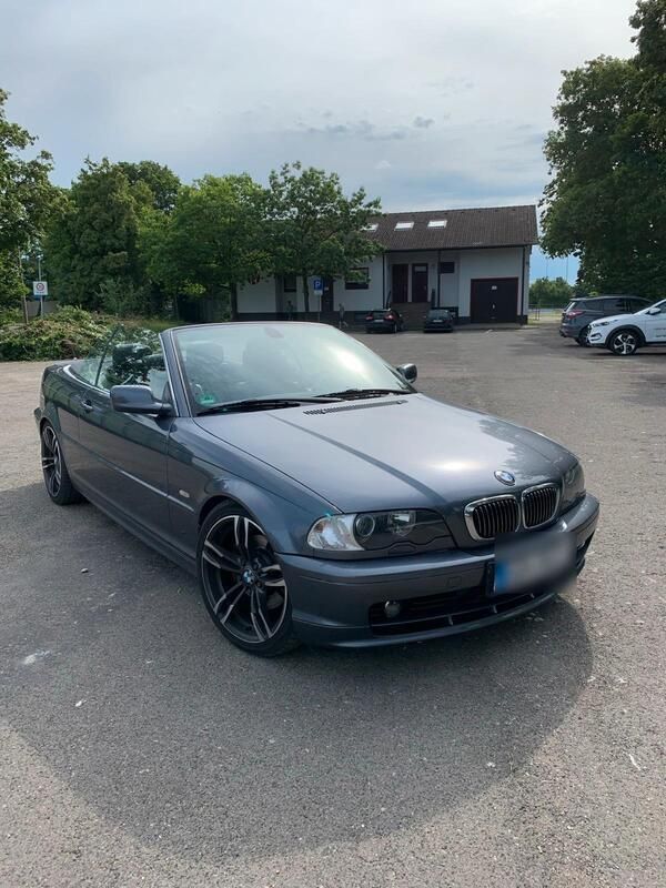 Grau Gebraucht 2002 BMW 325 Cabriolet Cabrio | 4.999 € (Fairer Preis) - Bild 1/4