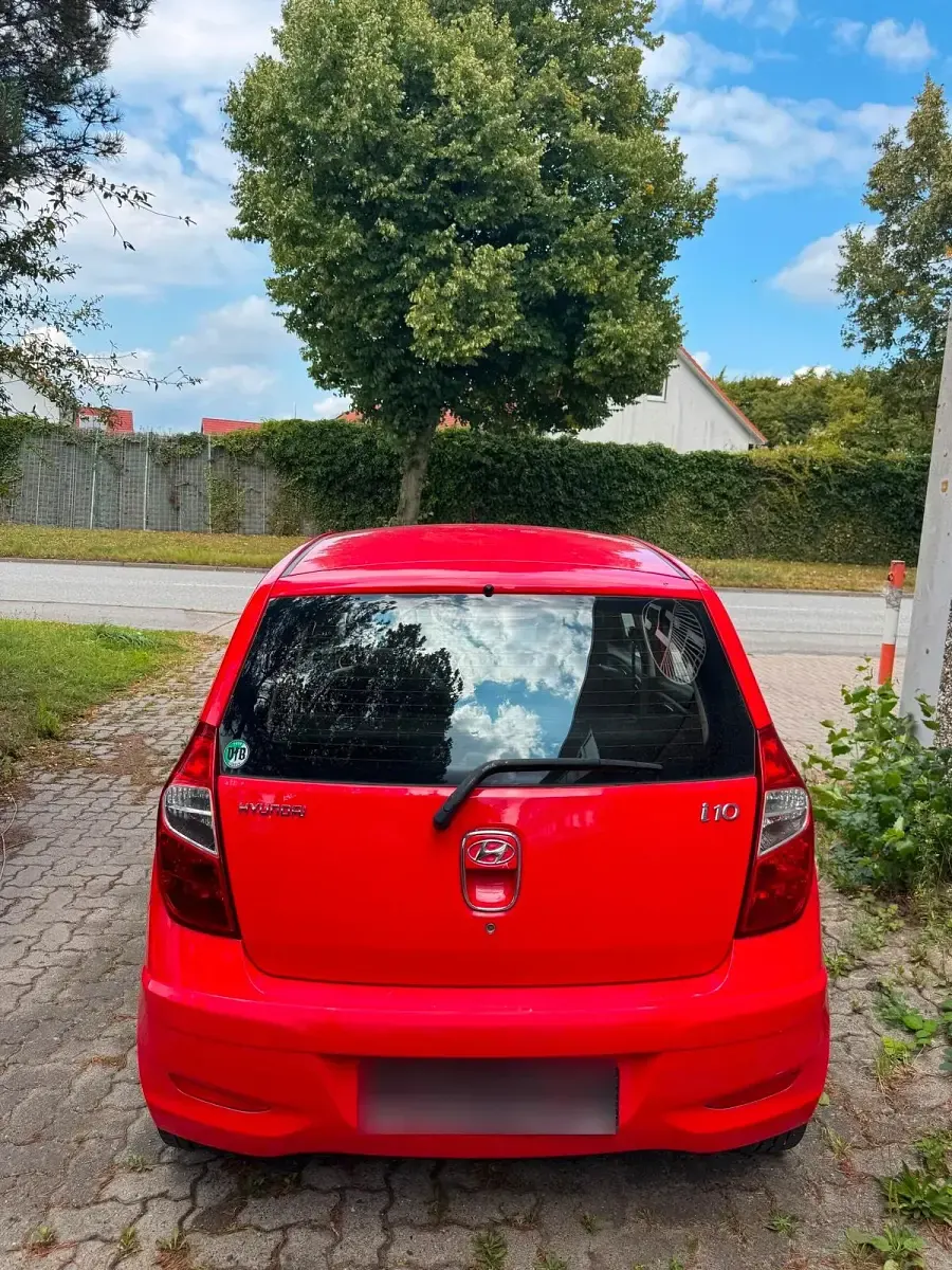 Gebraucht Hyundai i10 69 PS (50 kW) 2013 Rot Kleinwagen