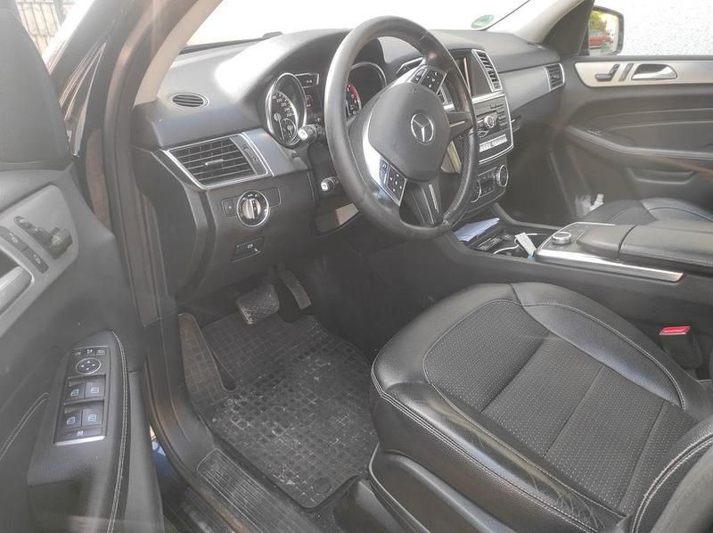 Gebraucht Mercedes ML350 258 PS (189 kW) 2014 Blau SUV