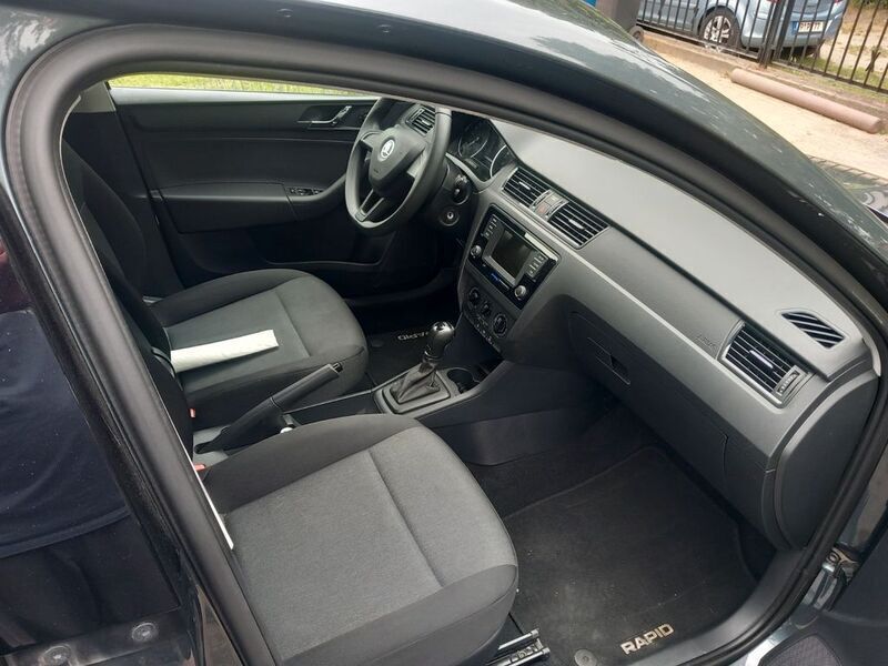 Grau Gebraucht 2016 Skoda Rapid Active Limousine | 11.999 € (Etwas zu teuer) - Bild 1/4