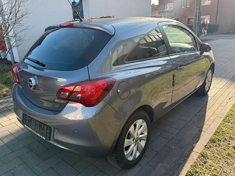 Gebraucht Opel Corsa Edition 90 PS (66 kW) 2015 Shiny grey (rock) Kleinwagen