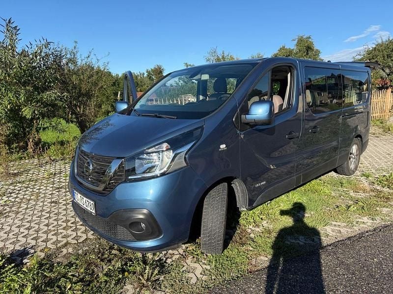 Blau Gebraucht 2018 Nissan NV300 Van | 23.900 € - Bild 1/4