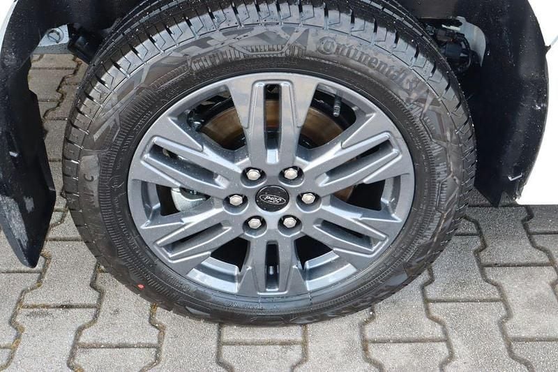 Ny Ford Tourneo Titanium 232 HK (170 kW) 2026 Hvid MPV