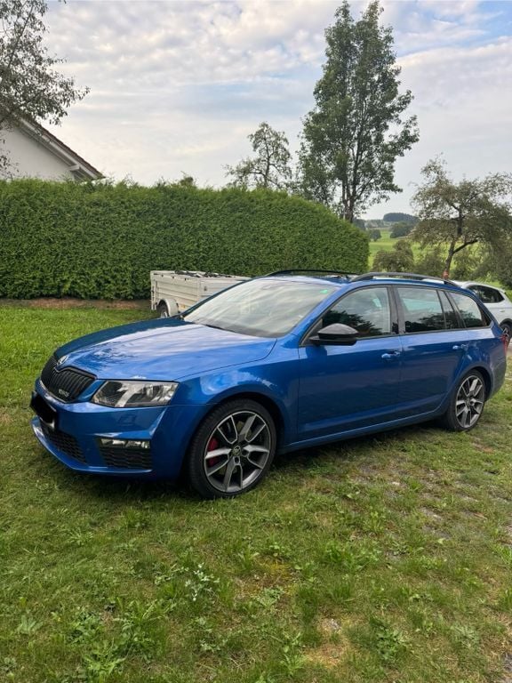 Blau Gebraucht 2016 Skoda Octavia RS Kombi | 9.100 € (Superpreis) - Bild 1/4