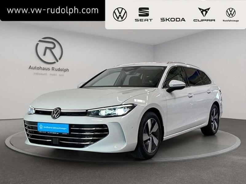 Pure white Gebraucht 2024 VW Passat Elegance Kombi | 35.289 € (Superpreis) - Bild 1/4