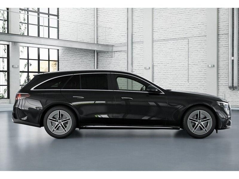 Gebraucht Mercedes E300 AMG 313 PS (230 kW) 2024 Metalliclack obsidianschwarz Kombi