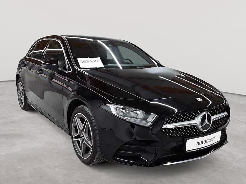 Nachtschwarz Gebraucht 2021 Mercedes A250 AMG line Limousine | 23.390 € (Superpreis) - Bild 1/4