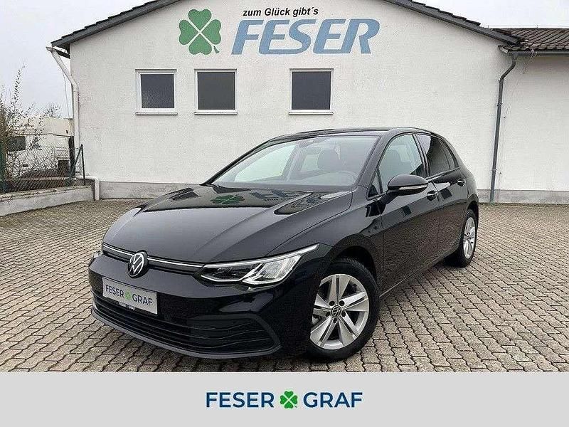 Grenadillschwarz metallic Gebraucht 2024 VW Golf VIII Life Limousine | 21.450 € (Superpreis) - Bild 1/4