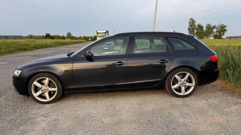 Gebraucht Audi A4 245 PS (180 kW) 2015 Blau Kombi