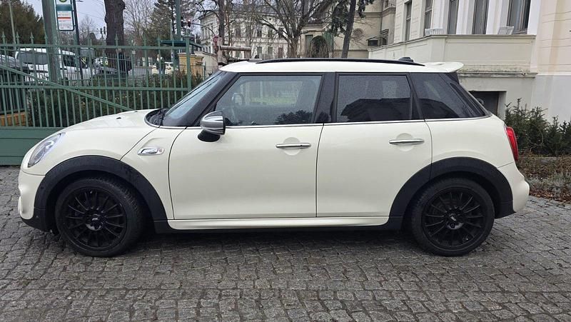 Second-hand Mini Cooper S Pepper 192 CP (141 kW) 2016 Alb Hatchback