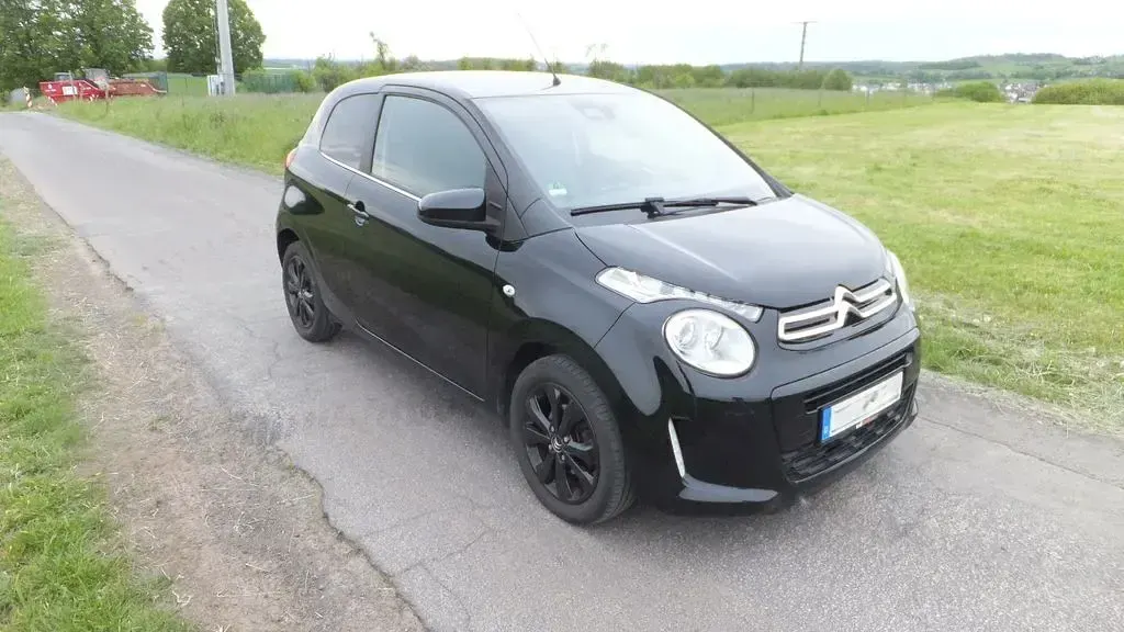 Gebraucht Citroën C1 PureTech 82 PS (60 kW) 2016 Schwarz Kleinwagen