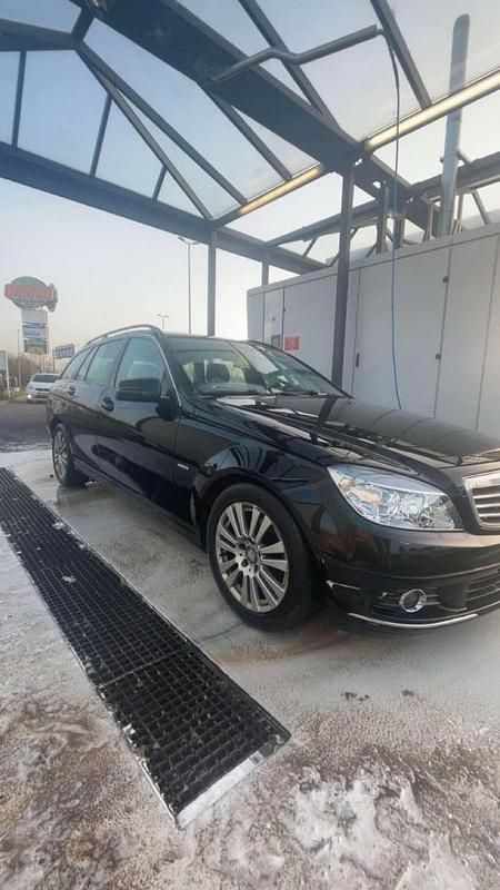 Gebraucht Mercedes C200 177 PS (130 kW) 2011 Schwarz Kombi