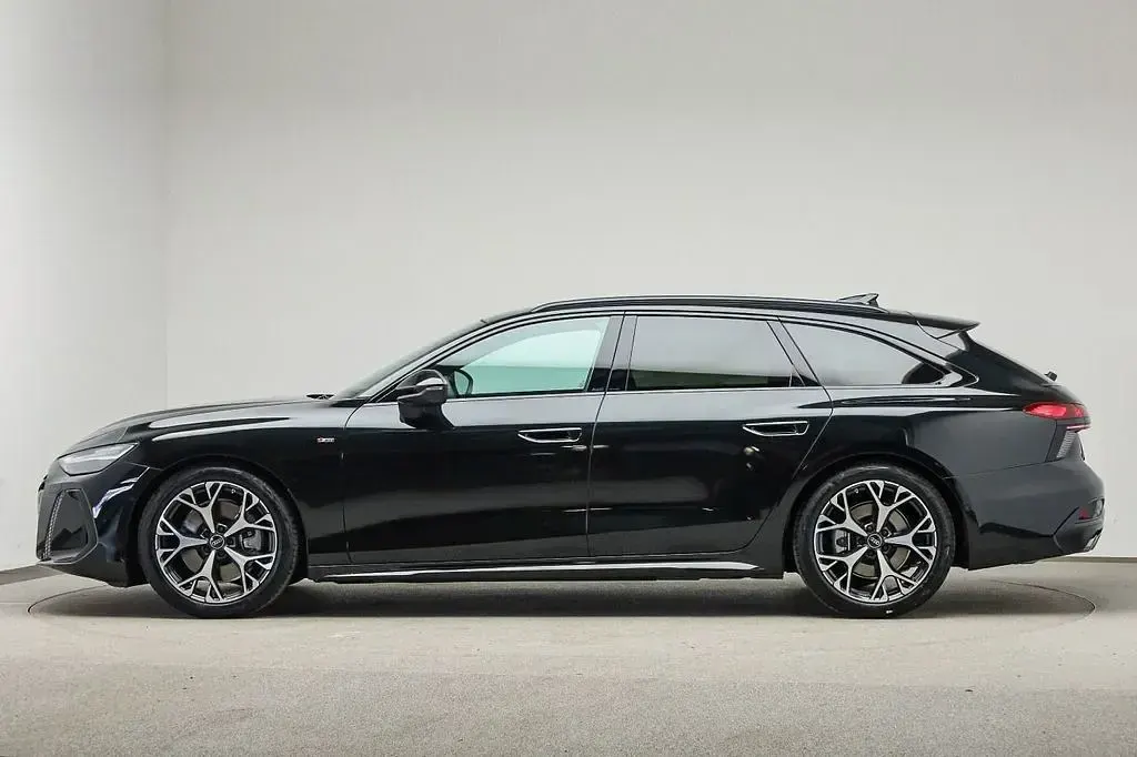 Gebraucht Audi A6 S-Line 299 PS (219 kW) 2026 Grün Kombi