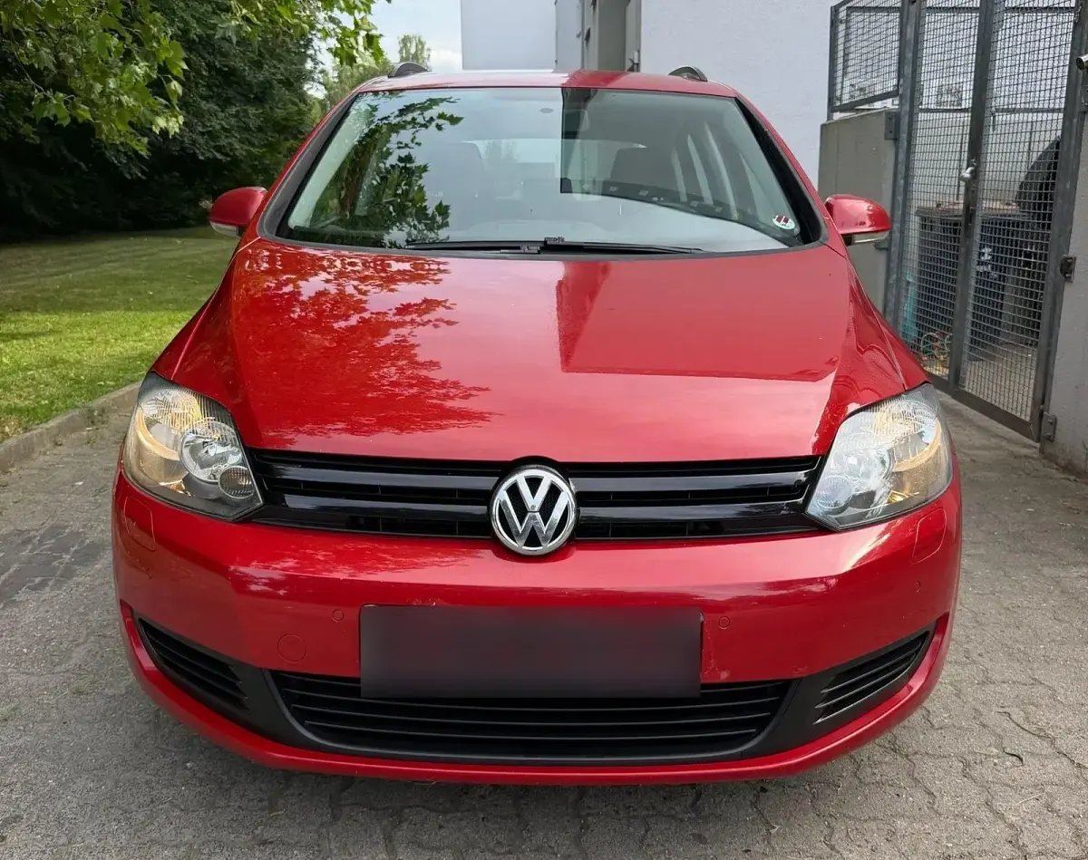 Gebraucht VW Golf VI 86 PS (63 kW) 2011 Rot Kleinwagen