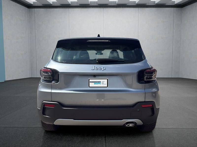 Neu Jeep Avenger 110 PS (80 kW) 2025 Grau SUV