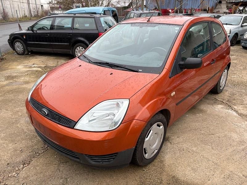Orange Gebraucht 2004 Ford Fiesta Limousine | 300 € (Superpreis) - Bild 1/4