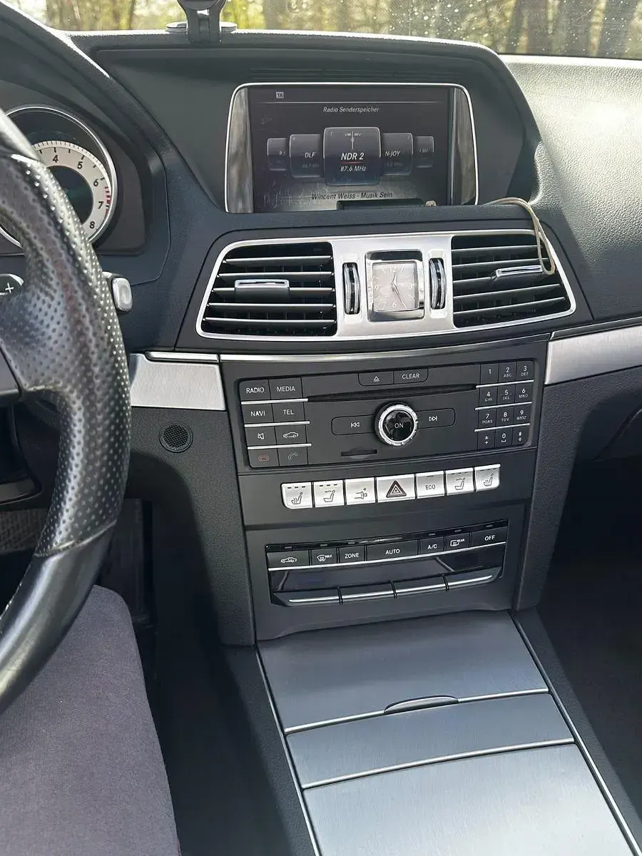 Second-hand Mercedes E200 184 CP (135 kW) 2015 Gri Cabrio