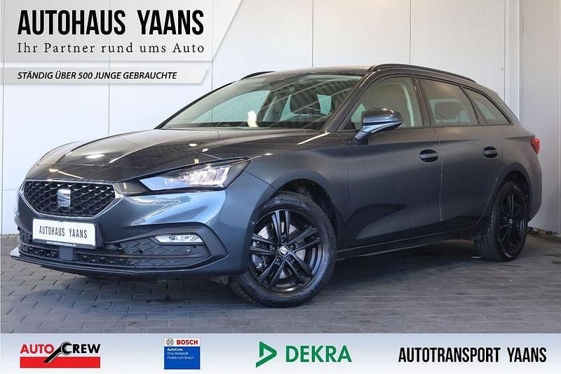 Grau Gebraucht 2023 Seat Leon ST Style Kombi | 18.389 € (Superpreis) - Bild 1/4