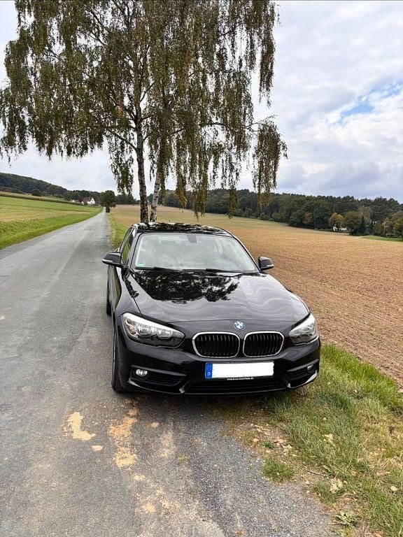 Schwarz Gebraucht 2016 BMW 116 Advantage Kleinwagen | 8.900 € (Guter Preis) - Bild 1/4