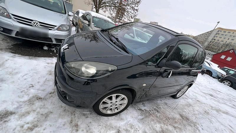 Gebraucht Peugeot 1007 109 PS (80 kW) 2005 Schwarz Van / Kleinbus