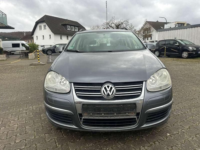 Gebraucht VW Golf V Trendline 105 PS (77 kW) 2008 Platinum grey metallic Kombi