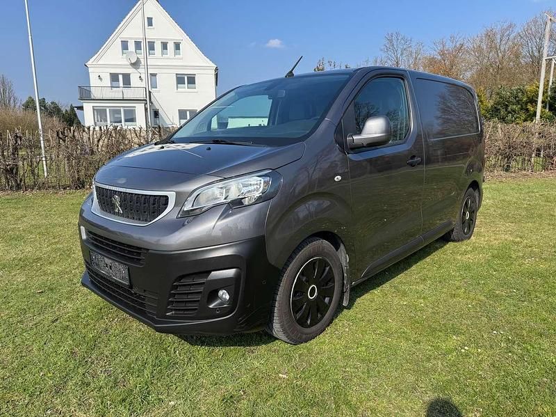 Gebraucht Peugeot Expert Premium 177 PS (130 kW) 2017 Grau Van