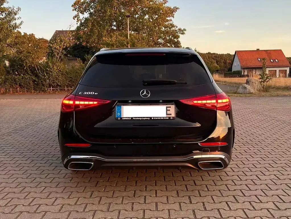 Gebraucht Mercedes C300e AMG line 313 PS (230 kW) 2022 Schwarz Limousine