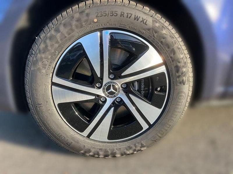 Gebraucht Mercedes V300 Style 237 PS (174 kW) 2025 Sodalithblau met. Van / Kleinbus