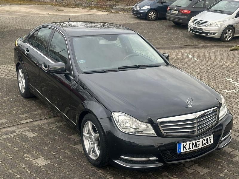 Gebraucht Mercedes C200 184 PS (135 kW) 2012 Schwarz Limousine