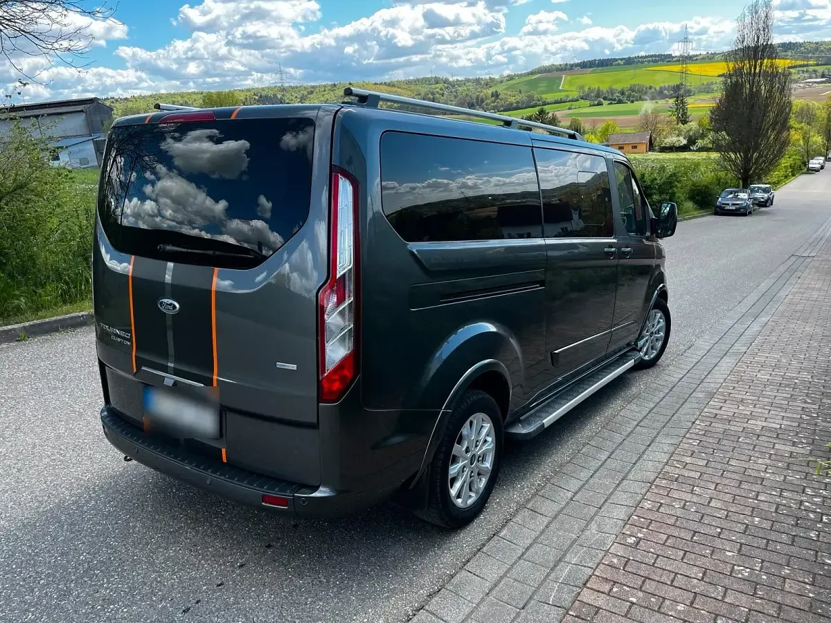 Gebraucht Ford Transit Custom 2018 Braun Van