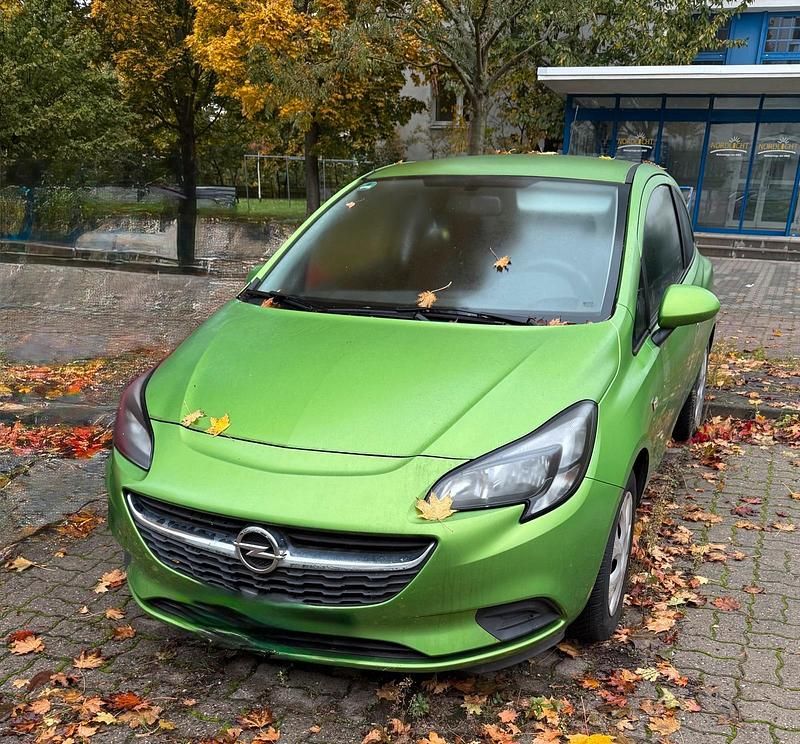 Grün Gebraucht 2017 Opel Corsa Kleinwagen | 8.999 € - Bild 1/4