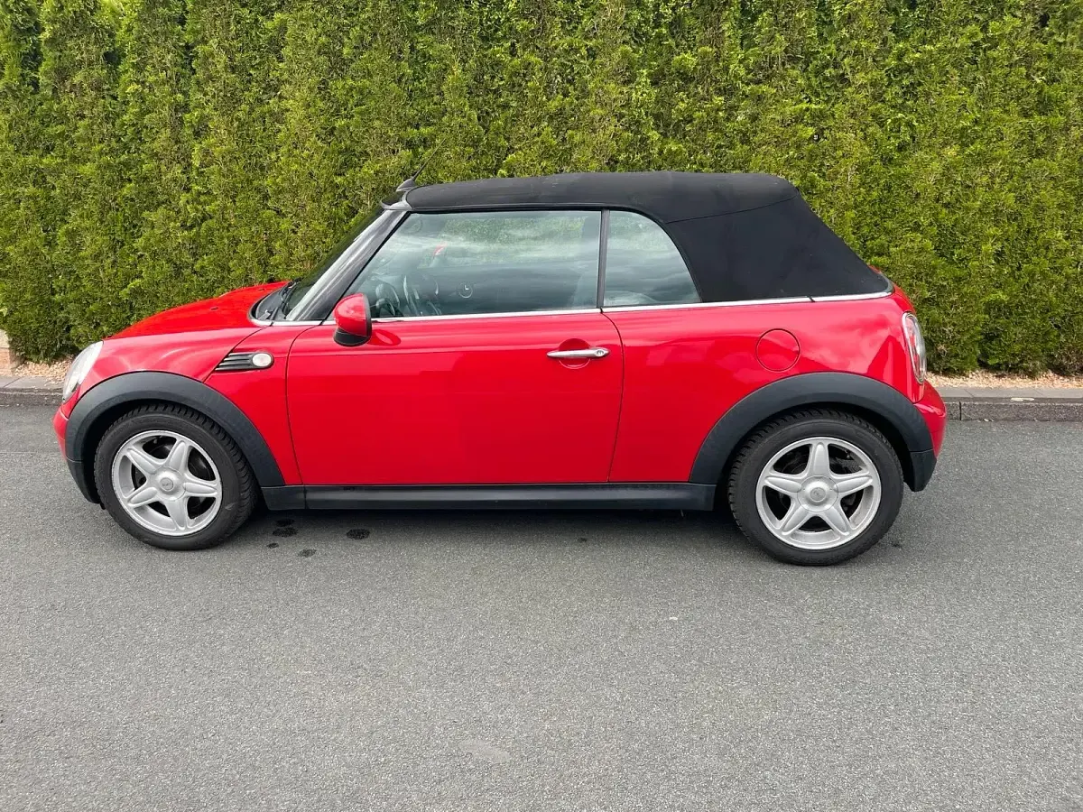 Gebraucht Mini Cooper Cabriolet 122 PS (89 kW) 2009 Rot Cabrio