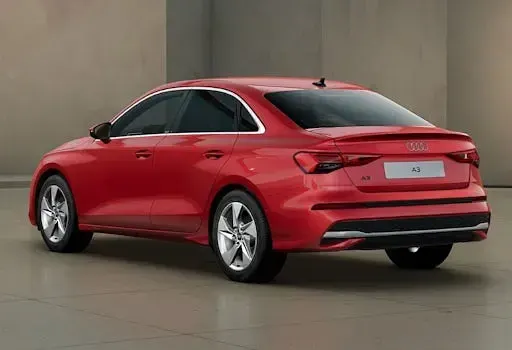 Gebraucht Audi A3 Advanced Plus 150 PS (110 kW) 2025 Rot Limousine
