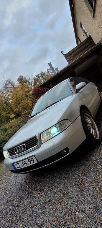Silber Gebraucht 1999 Audi A4 Kombi | 1.200 € (Guter Preis) - Bild 1/4