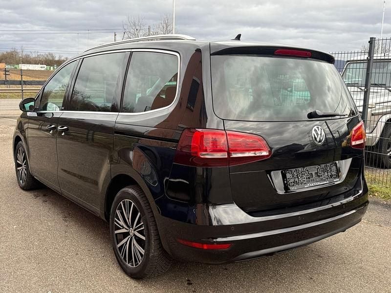 Gebraucht VW Sharan Allstar 150 PS (110 kW) 2016 Schwarz Van / Kleinbus