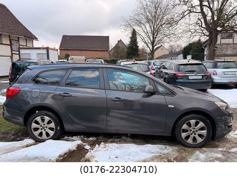 Gebraucht Opel Astra Edition 140 PS (102 kW) 2014 Grau Kombi